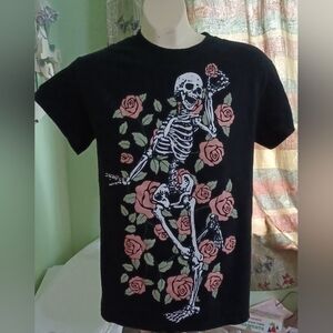 Sugar Flower Skelton & Roses t shirt  sm